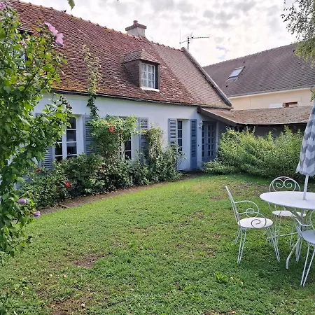 House With Character Near Compiegne Holiday home Rethondes